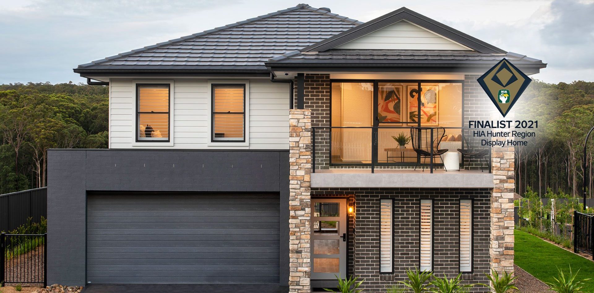Byron 250 — gallery image 8