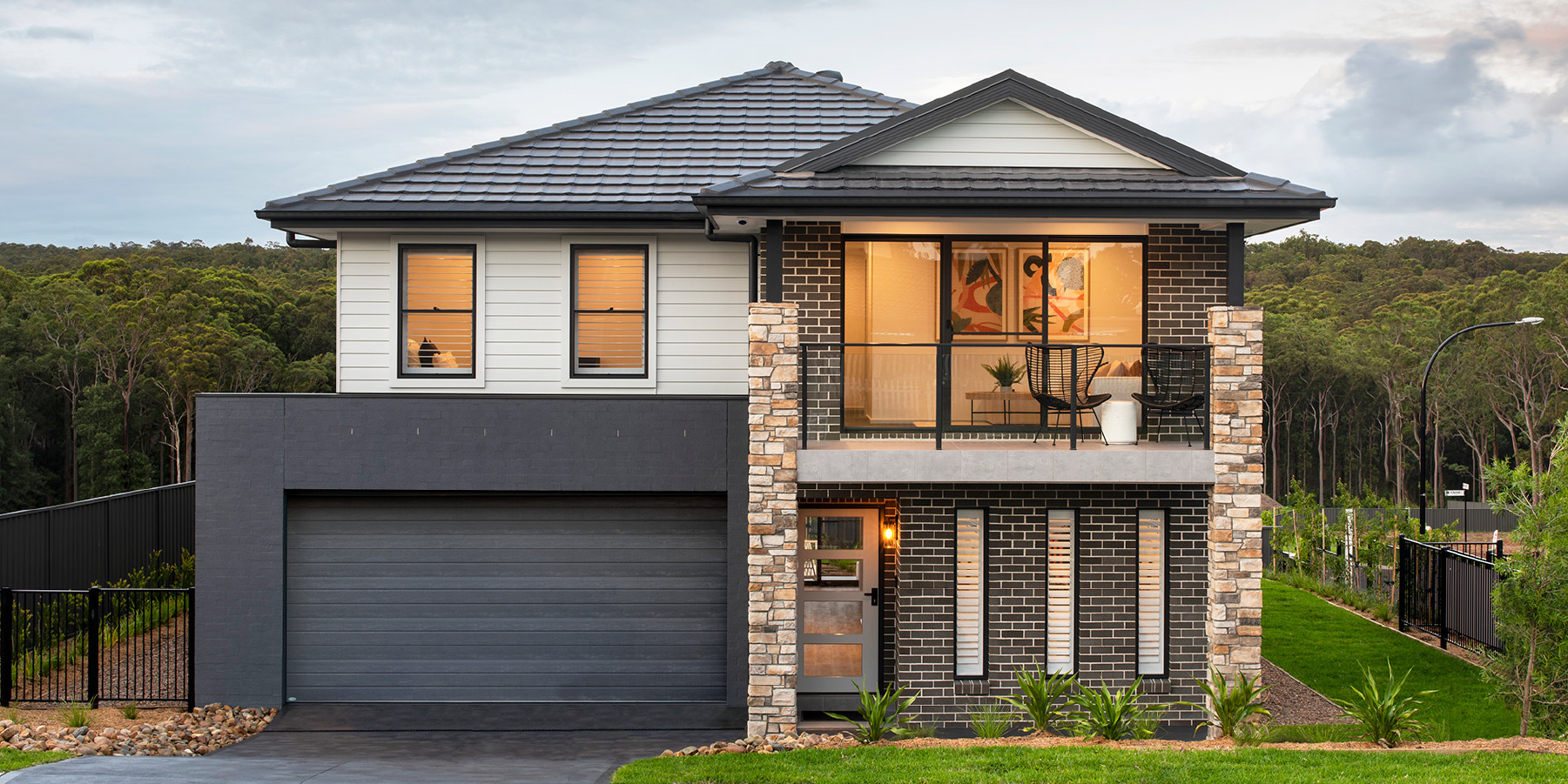 Byron 250 — gallery image 6