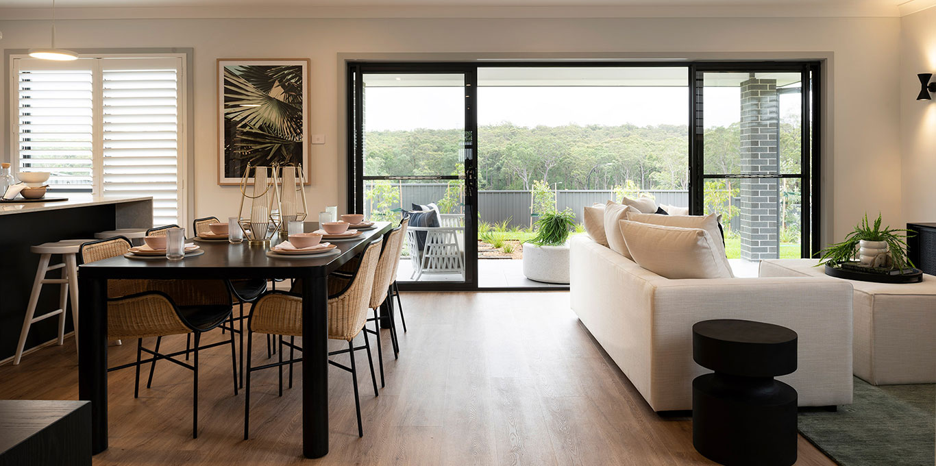 Byron 250 — gallery image 3