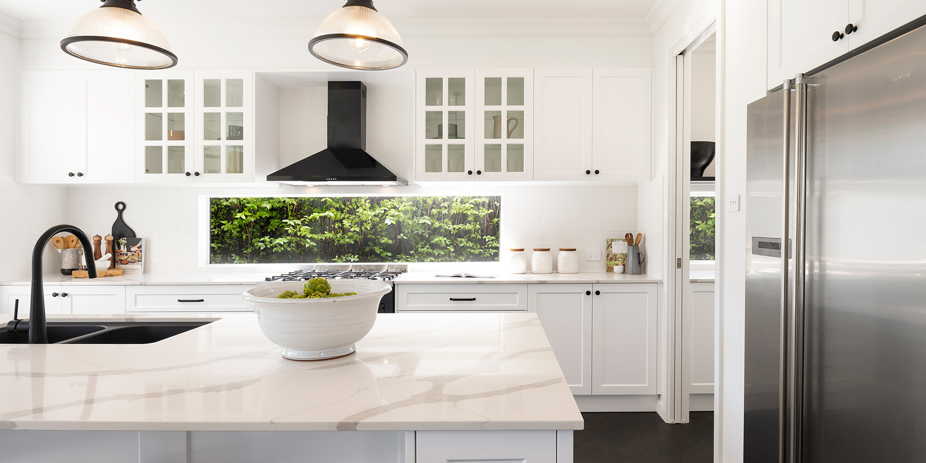 Byron 323 — gallery image 2